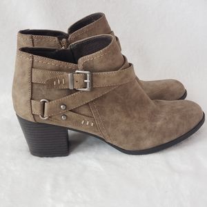 Indigo Rd. Size 10M Stone Grey Bootie Boots